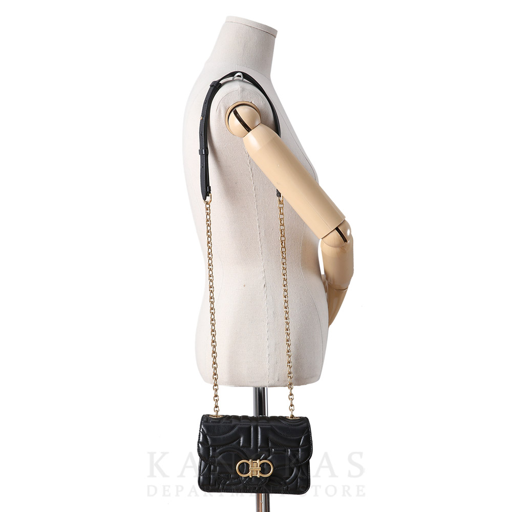 FERRAGAMO(USED)페레가모 간치니 체인 숄더백